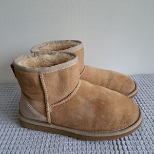 UGG Women's  5 EU 36 Sand Classic Mini II Suede Ankle Boots  Mustand Seed